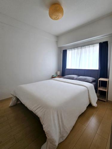 saras_place__01